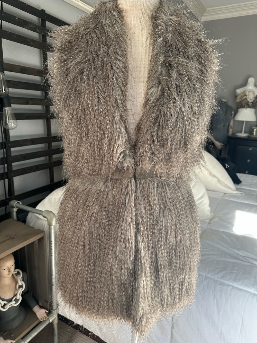 Zara Faux Fur Vest with Defined Waist size small